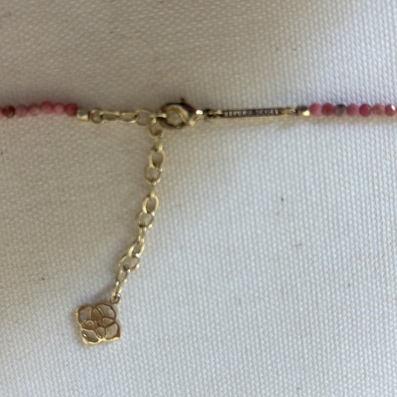 KENDRA SCOTT Elisa • Pink beaded Pendant Necklace - Picture 3 of 4